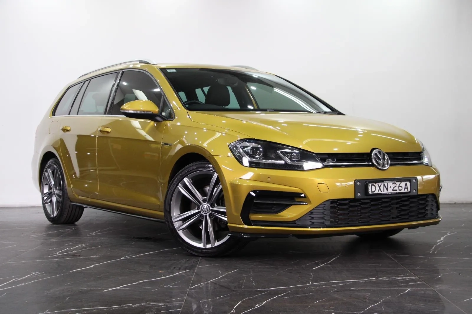 Volkswagen-Golf-110TSI Highline