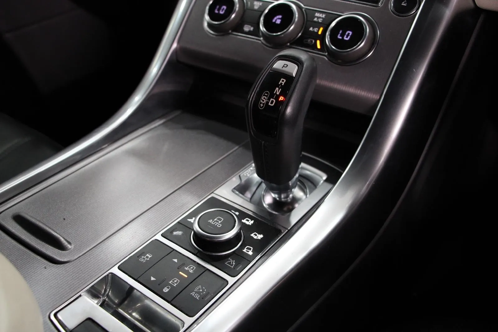 Land Rover-Range Rover Sport-SDV8 HSE