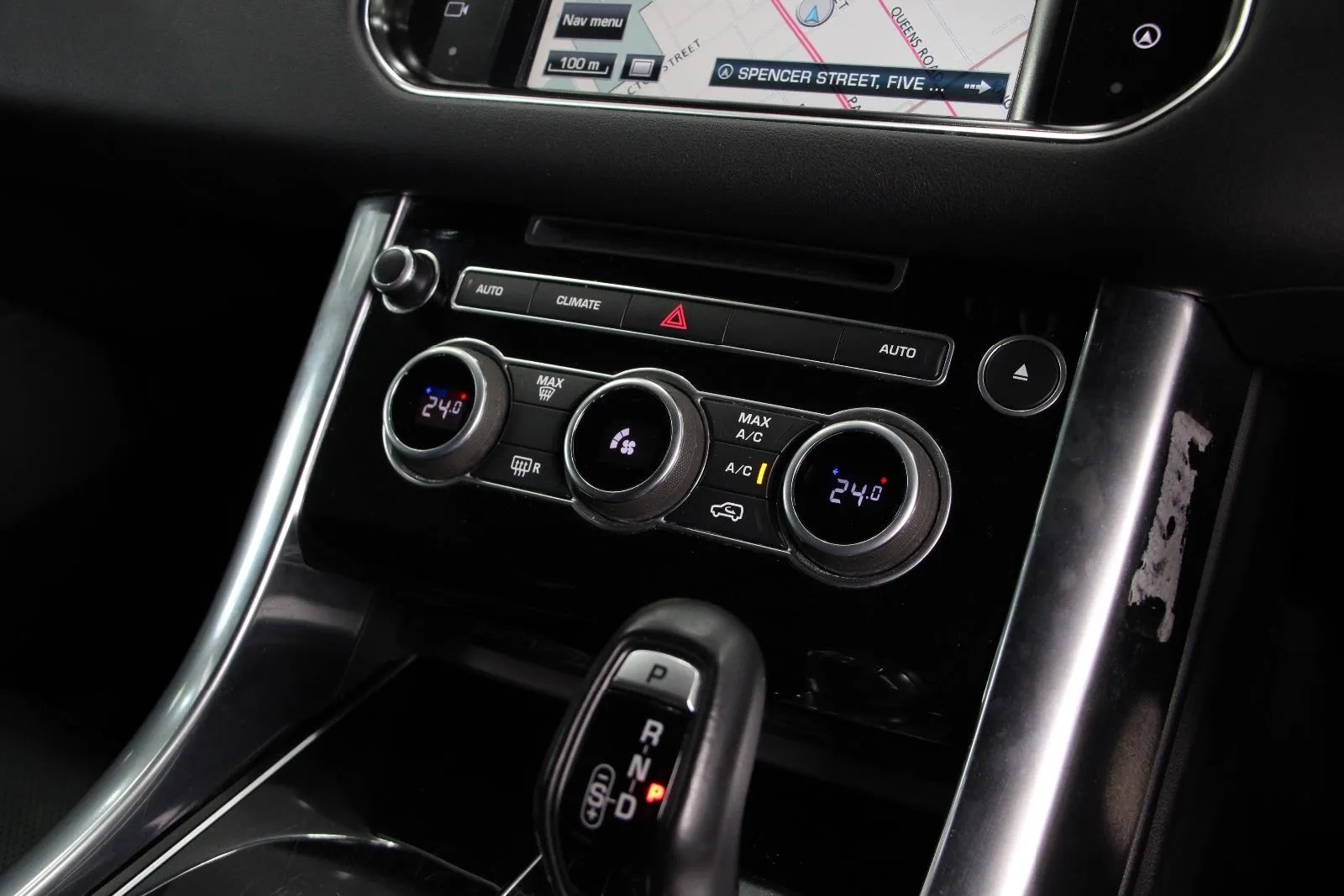 Land Rover-Range Rover Sport-SDV6 HSE