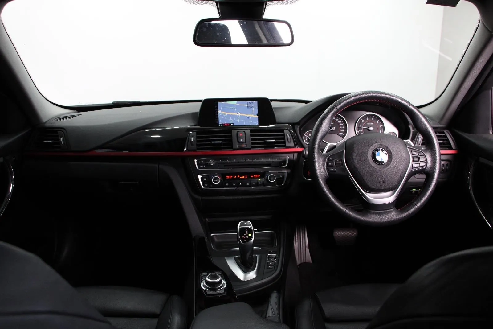 BMW-3 Series-320i