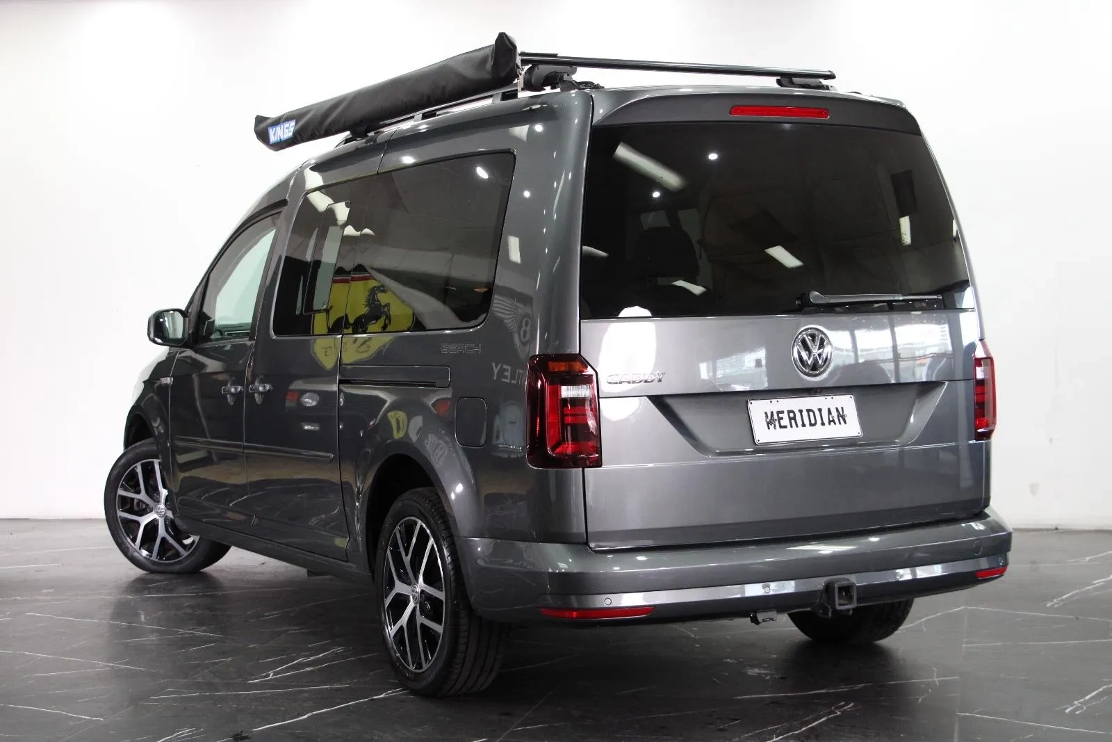 Volkswagen-Caddy-TSI220 Beach