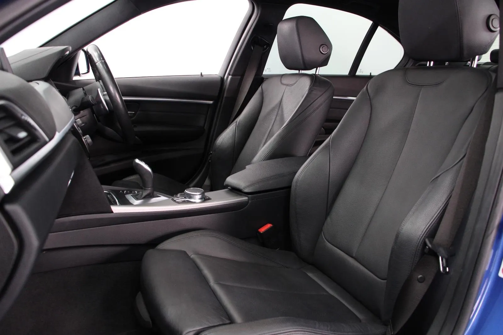 BMW-3 Series-330i M Sport