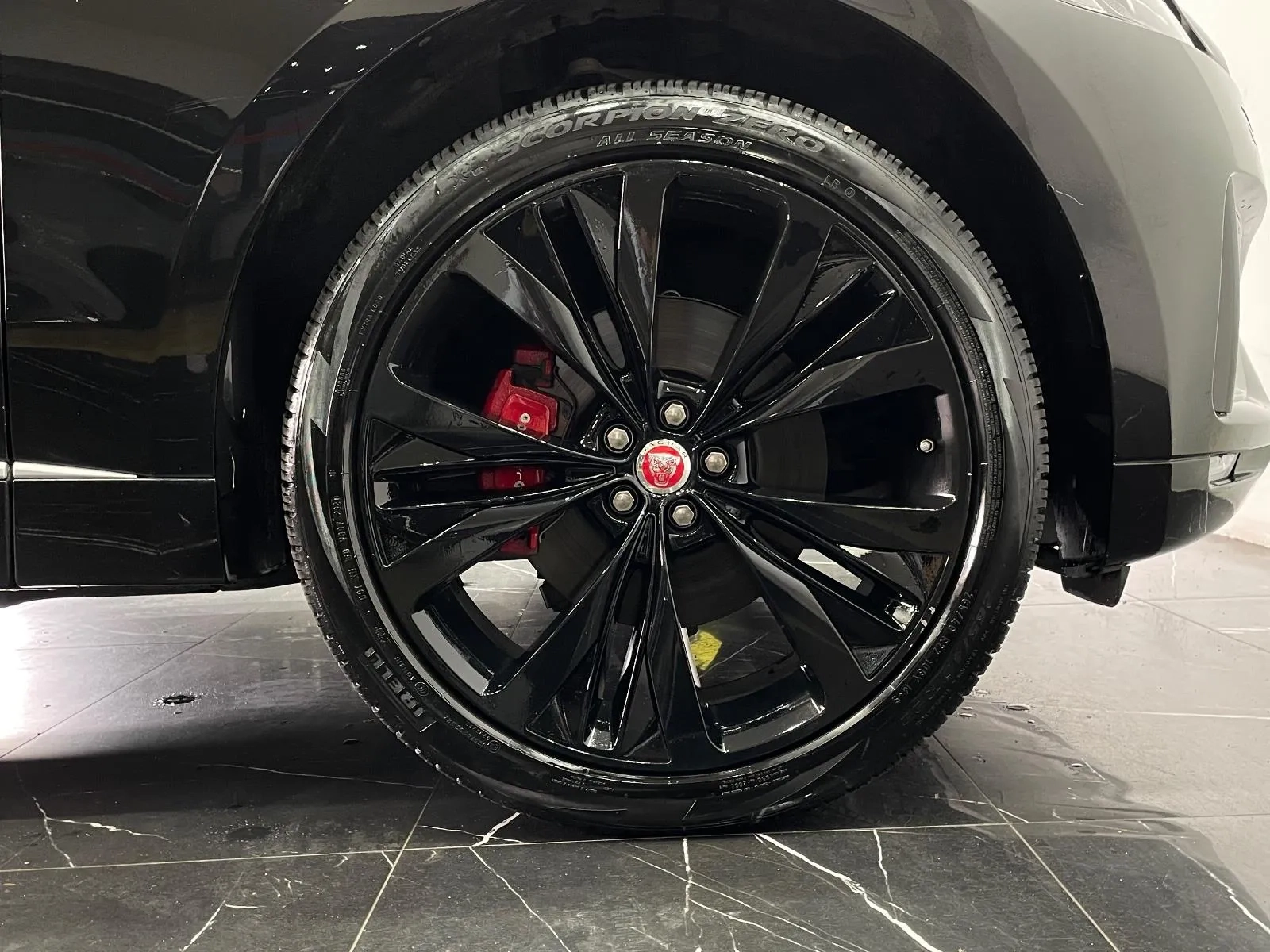 Jaguar-F-PACE-30d S