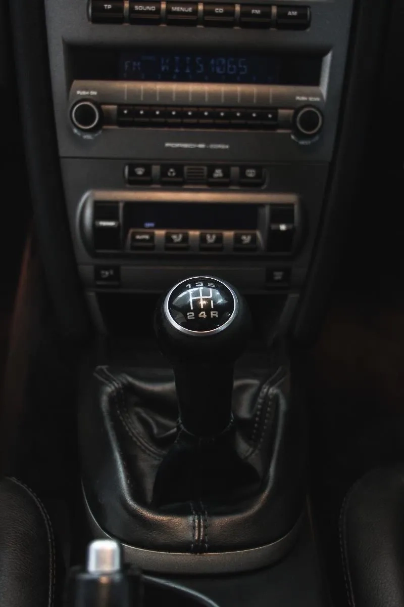 Porsche-Cayman-