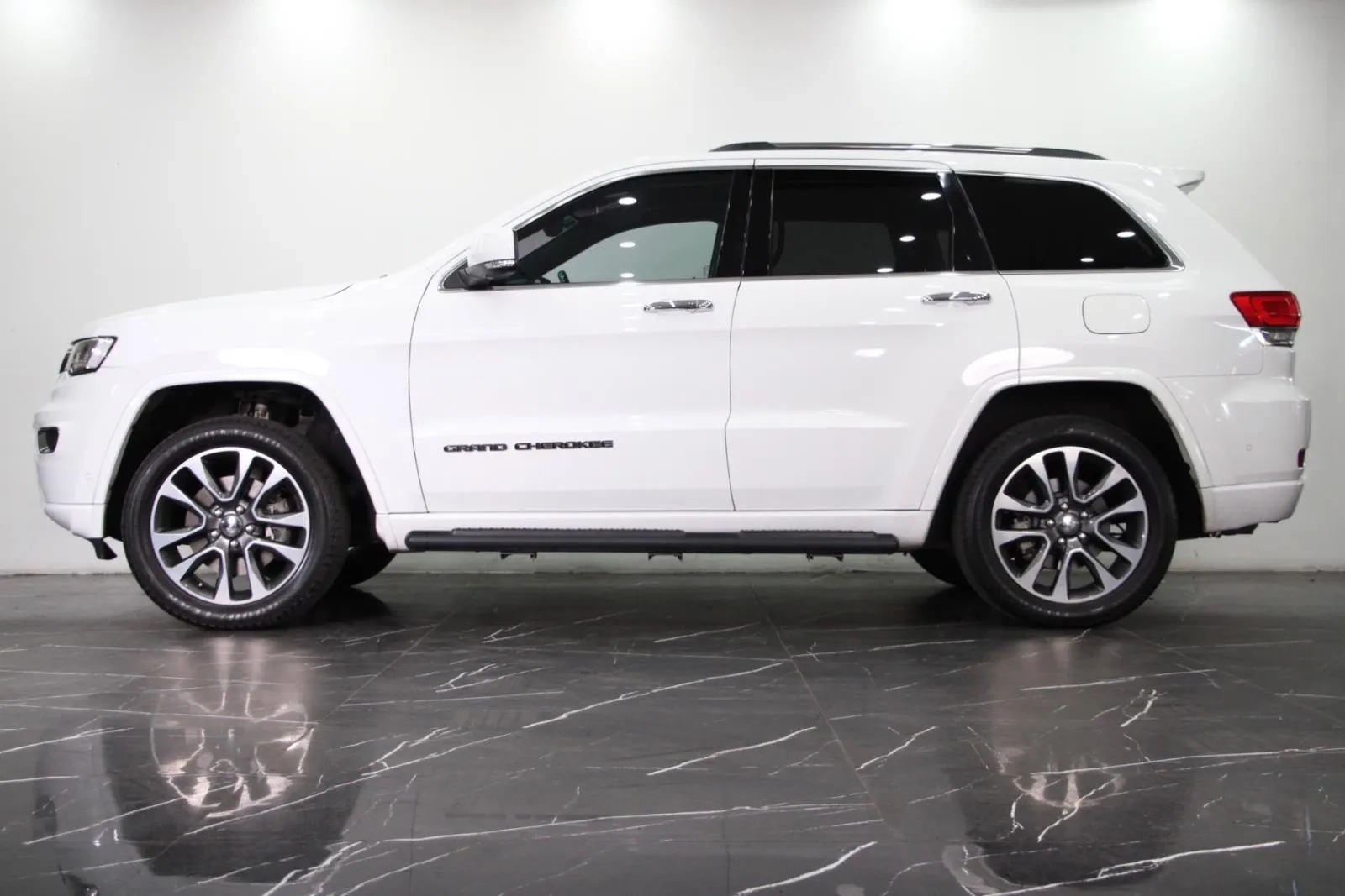 Jeep-Grand Cherokee-Overland