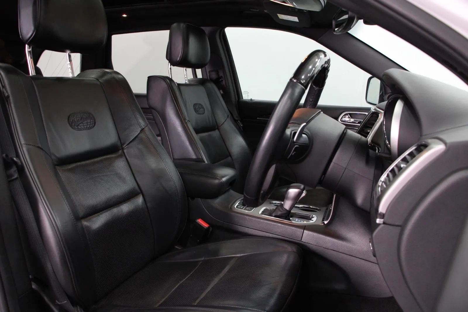 Jeep-Grand Cherokee-Overland
