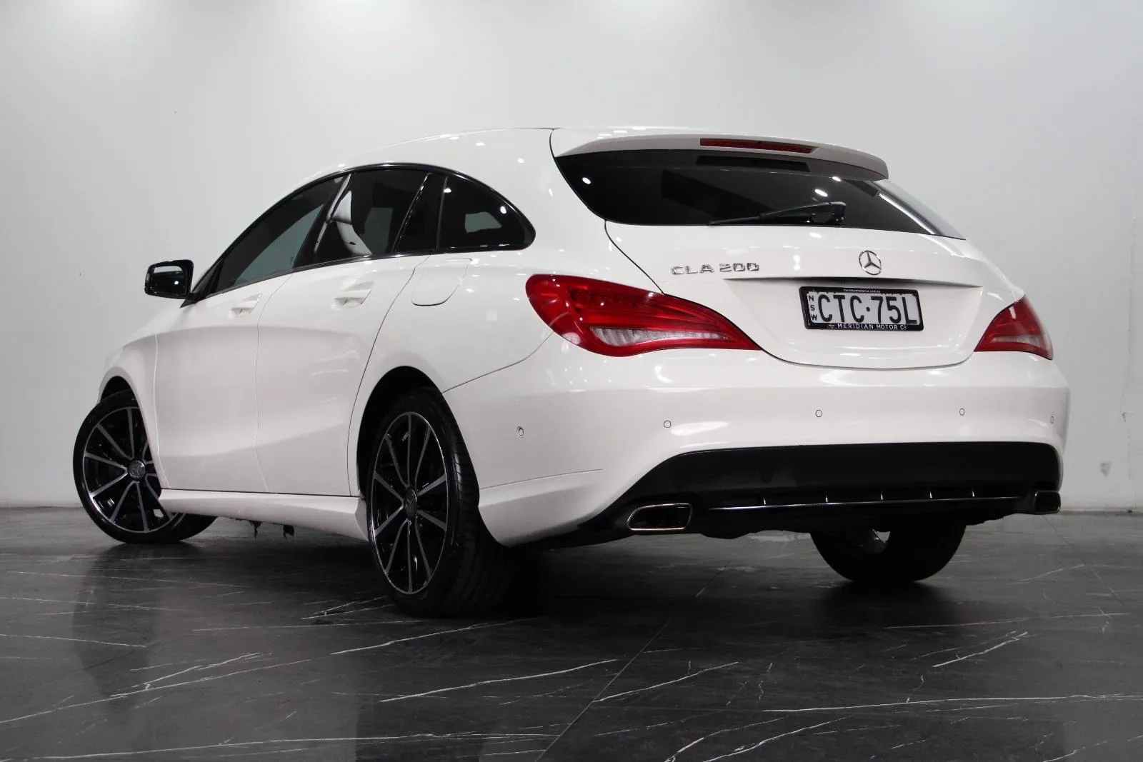 Mercedes-Benz-CLA-Class-CLA200