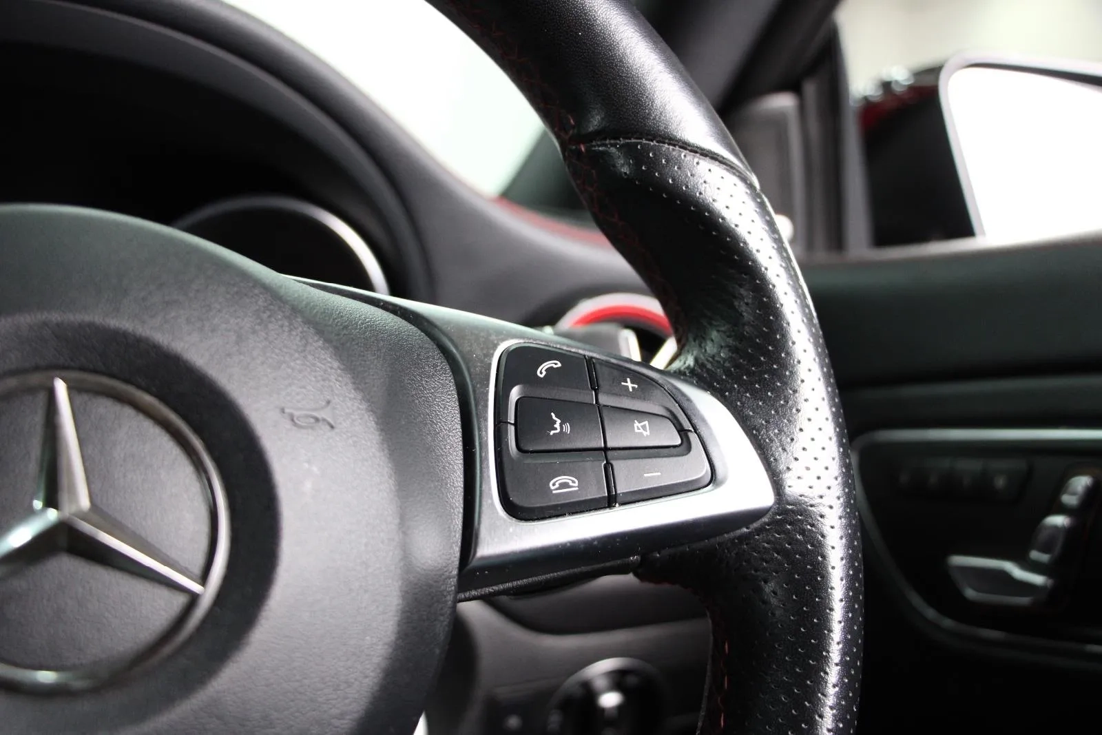 Mercedes-Benz-CLA-Class-CLA250 Sport