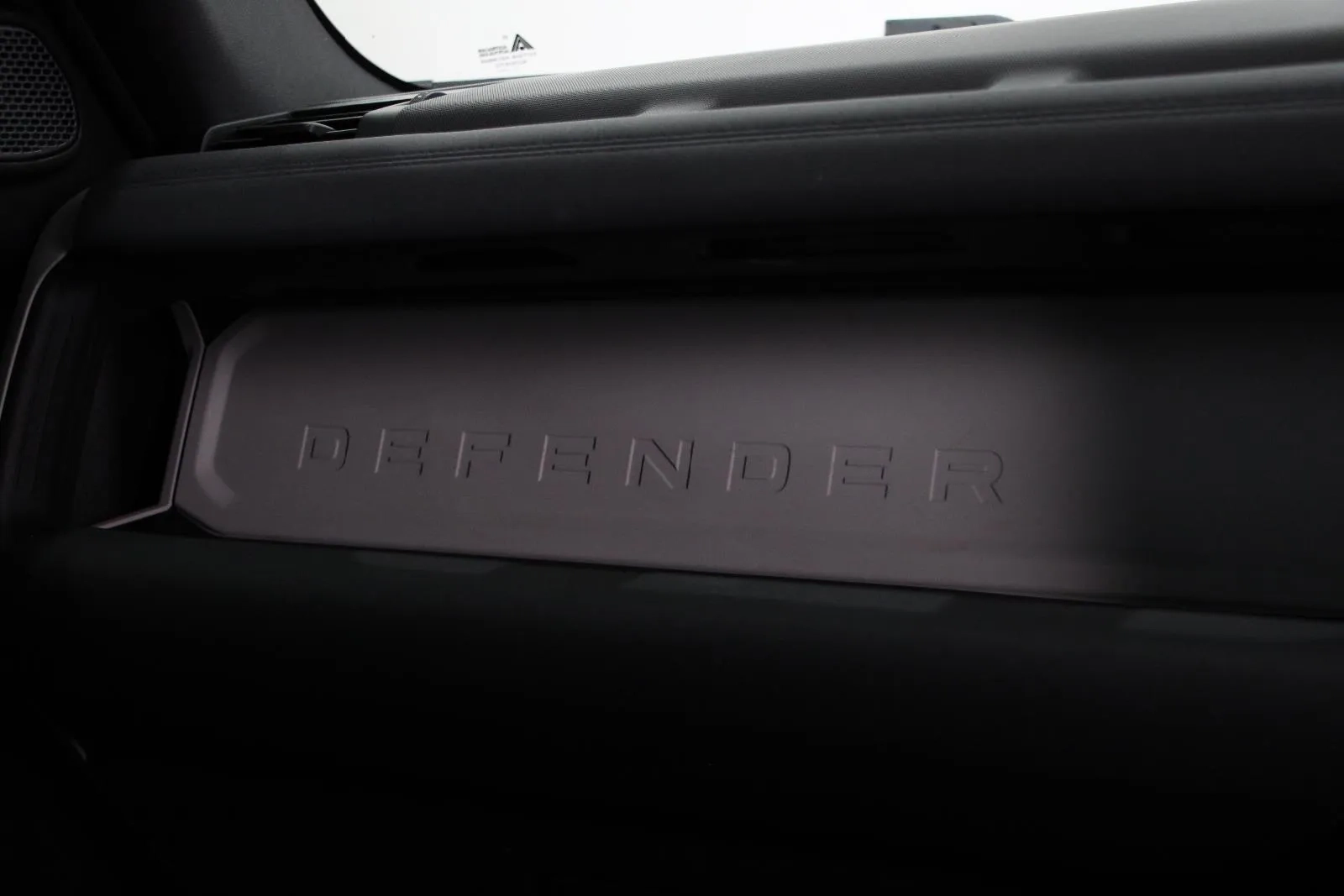 Land Rover-Defender-110 P400 SE
