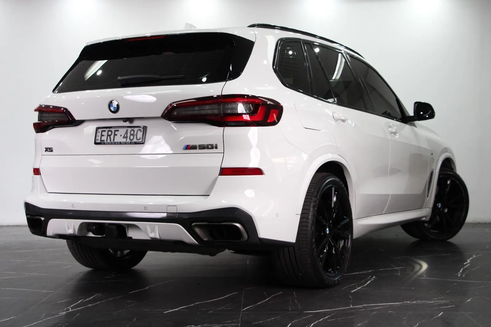 BMW-X5-M50i