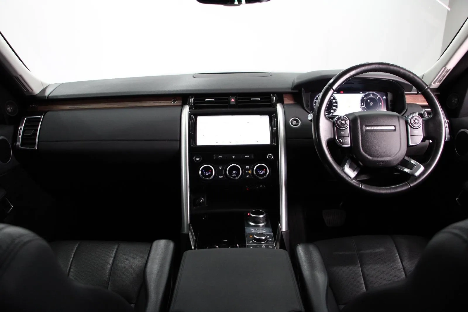 Land Rover-Discovery-TD6 HSE