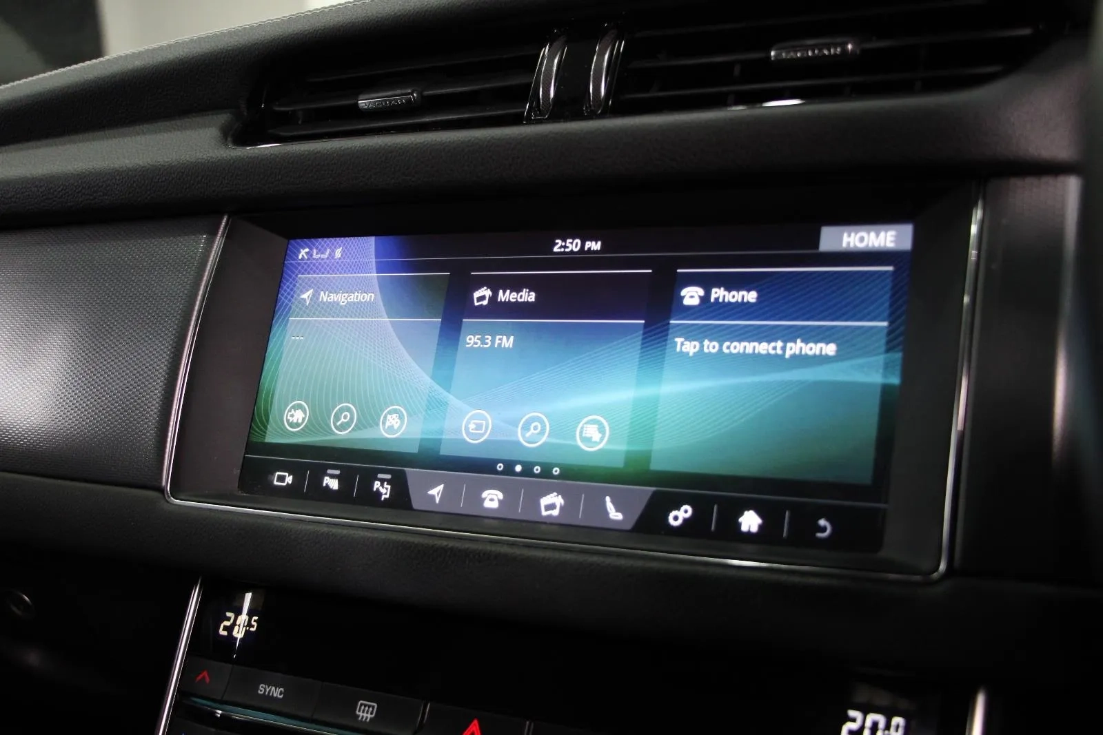 Jaguar-XF-30t R-Sport