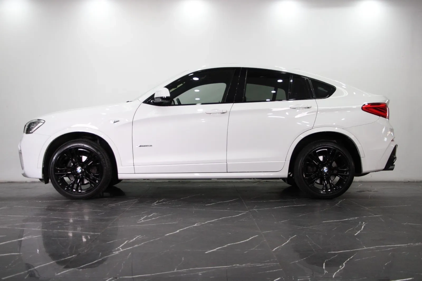 BMW-X4-xDrive20i