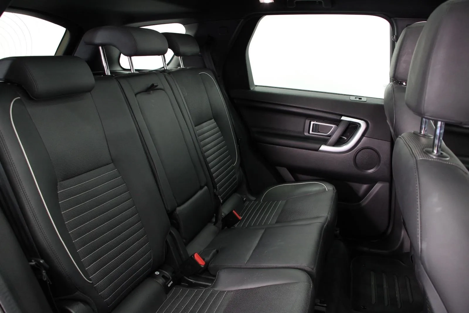Land Rover-Discovery Sport-TD4 132kW HSE