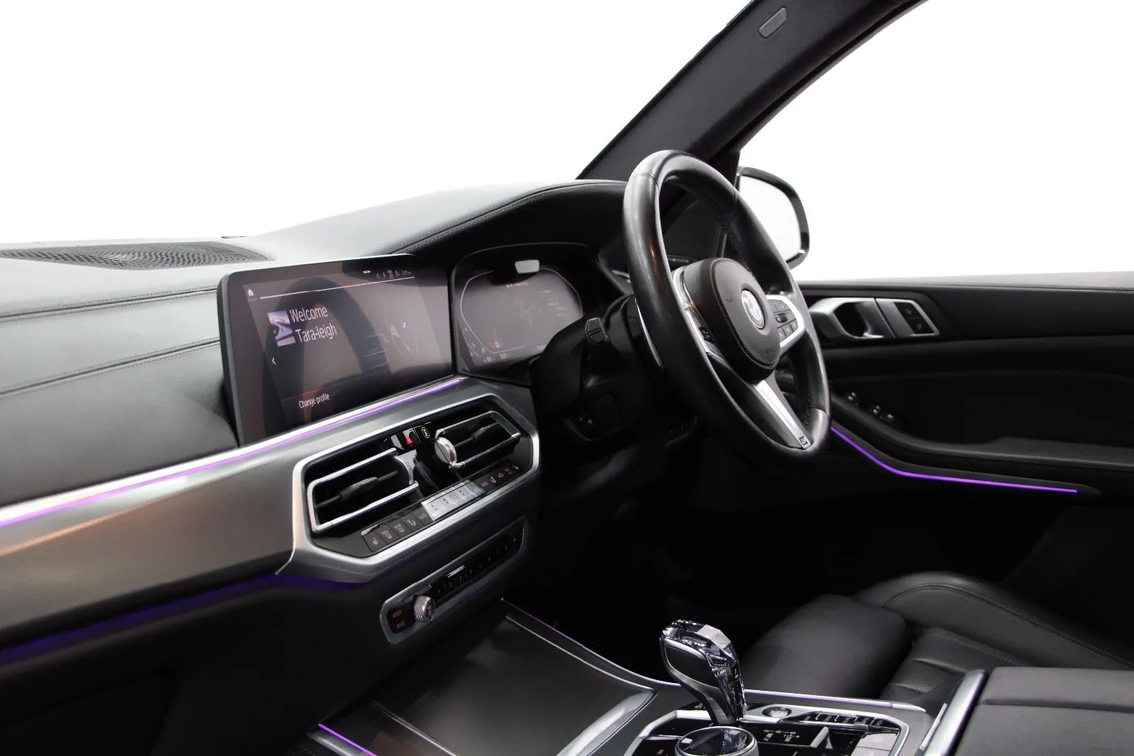 BMW-X5-M50i