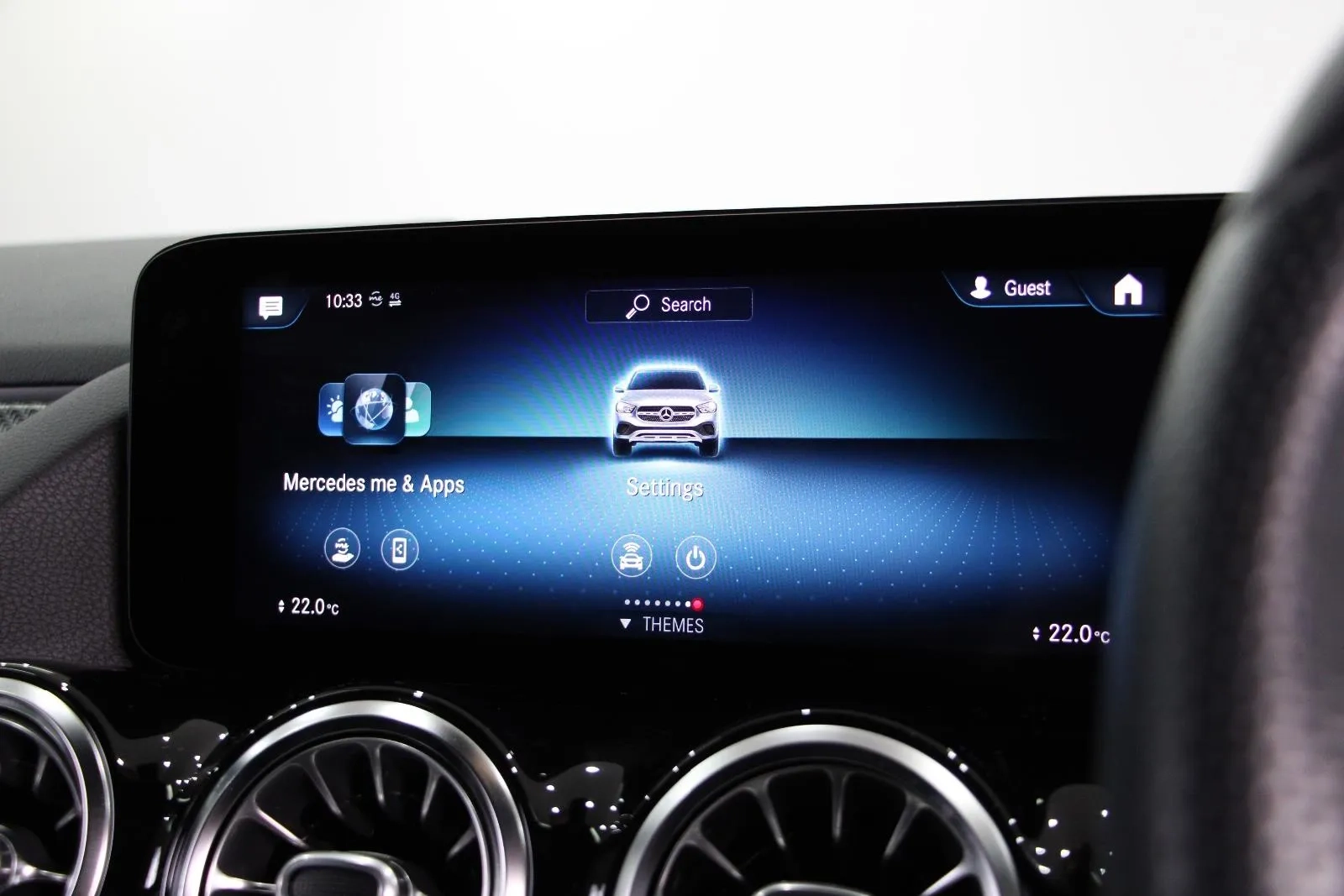 Mercedes-Benz-GLA-Class-GLA200
