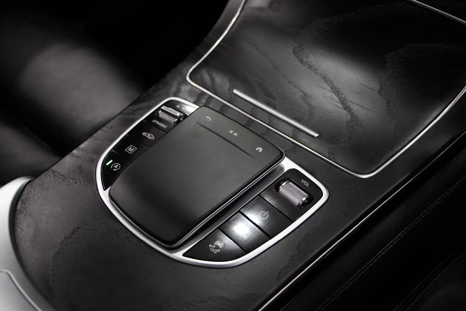Mercedes-Benz-GLC-Class-GLC300