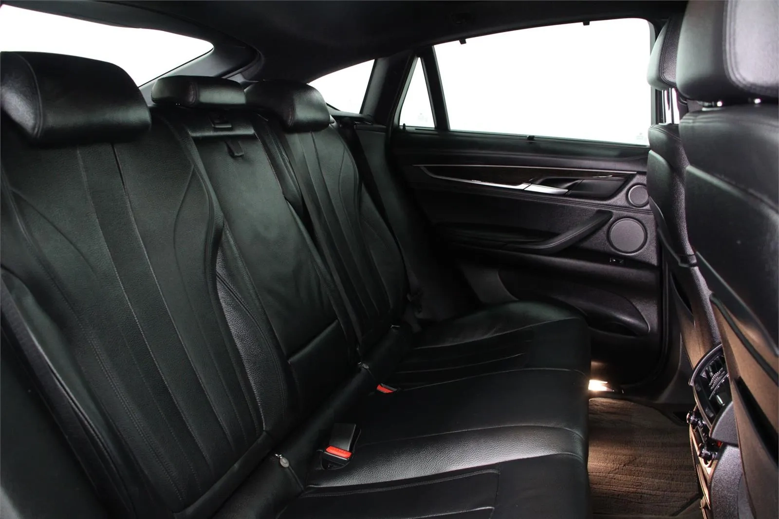 BMW-X6-M50d