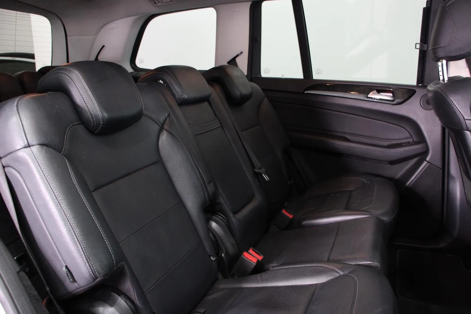 Mercedes-Benz-GLS-Class-GLS350 d