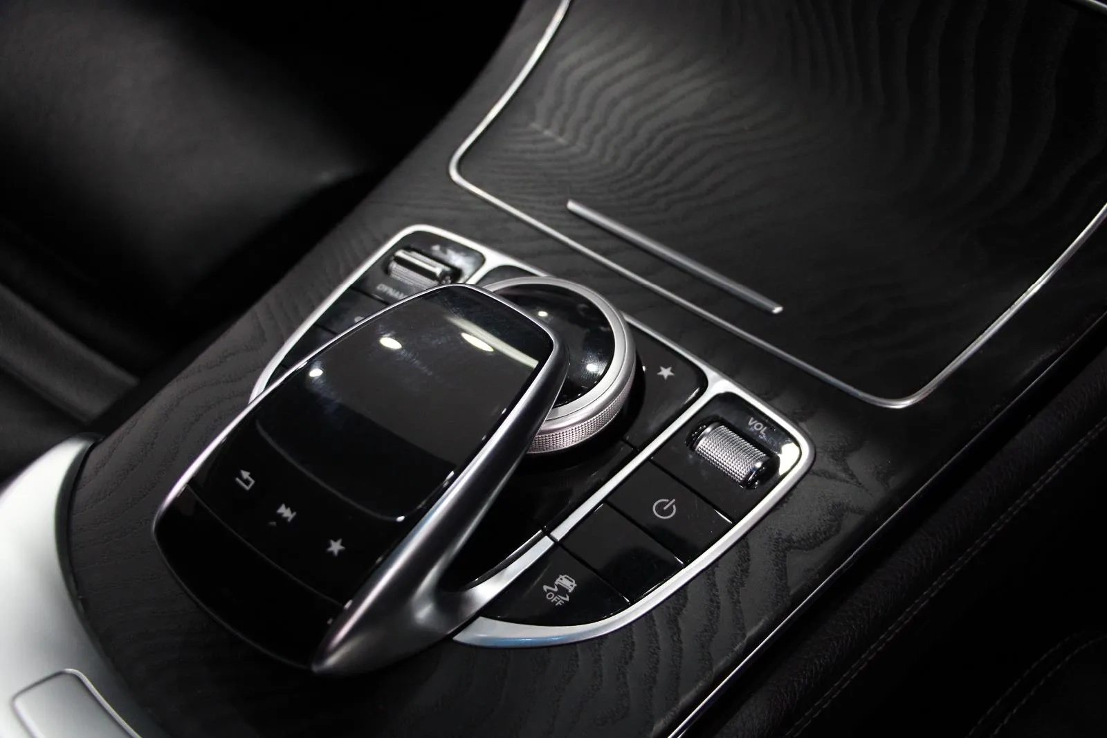 Mercedes-Benz-GLC-Class-GLC350 d