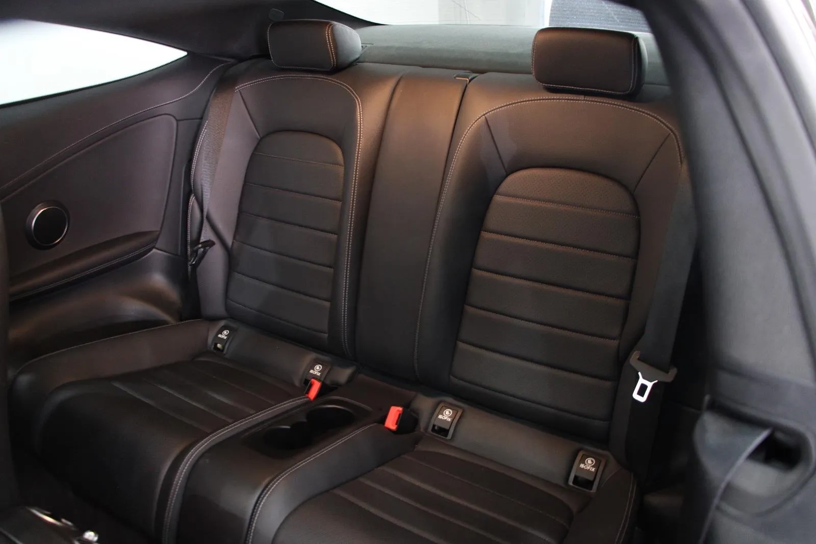 Mercedes-Benz-C-Class-C200