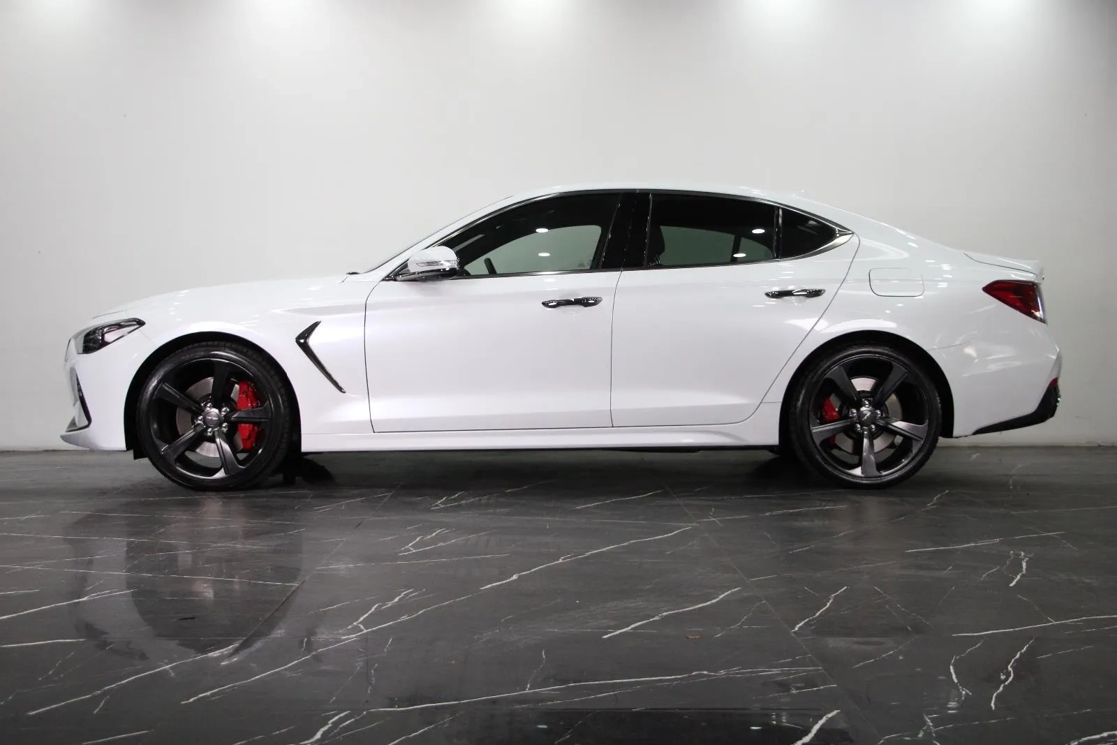 Genesis-G70-Ultimate Sport