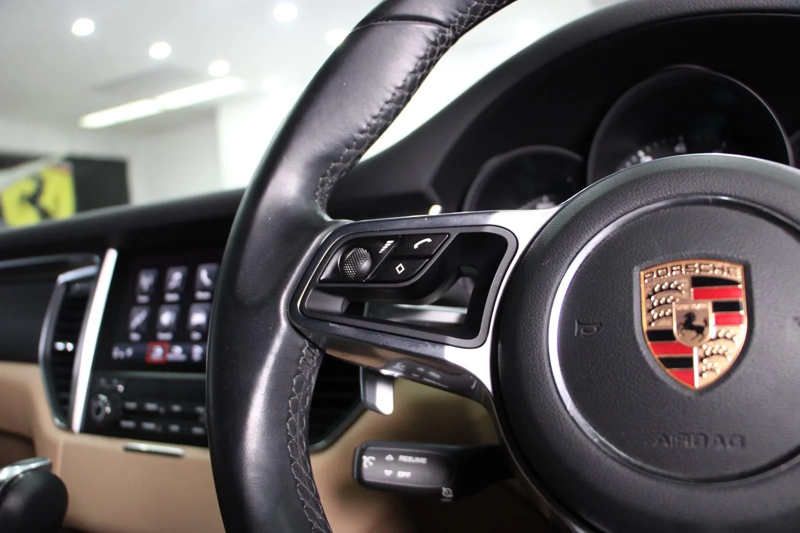 Porsche-Macan-