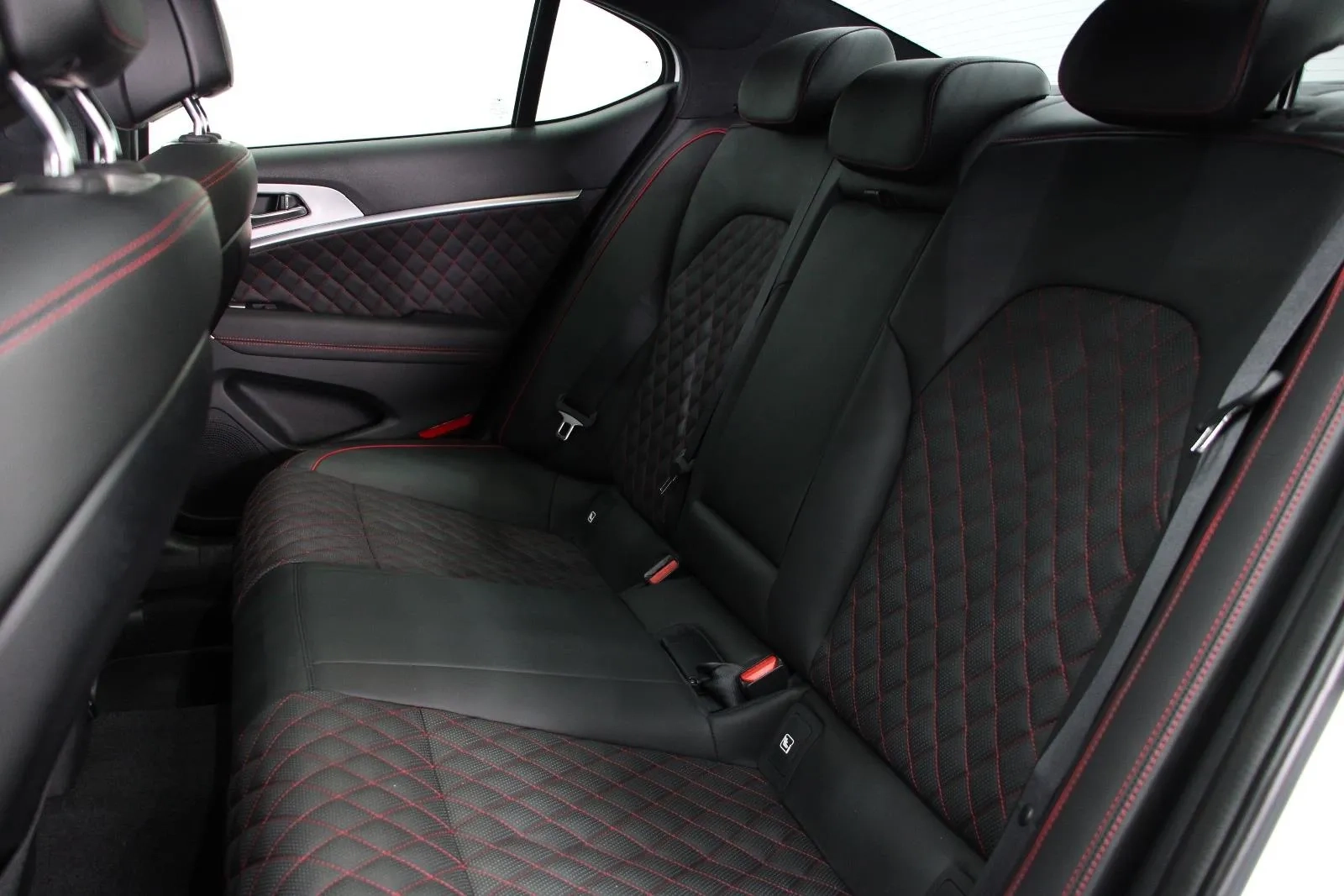 Genesis-G70-Ultimate Sport