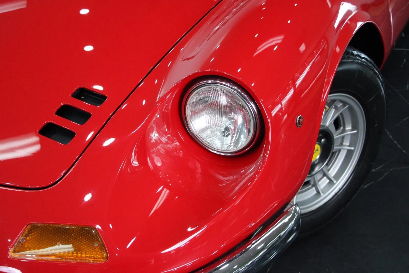 Ferrari-Dino-246 GT