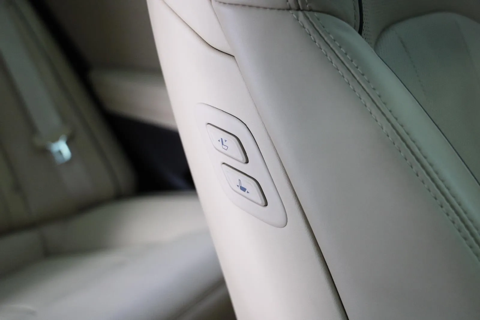 Hyundai-Genesis-Ultimate Pack