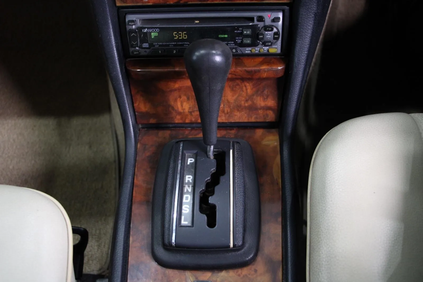Mercedes-Benz-280CE-