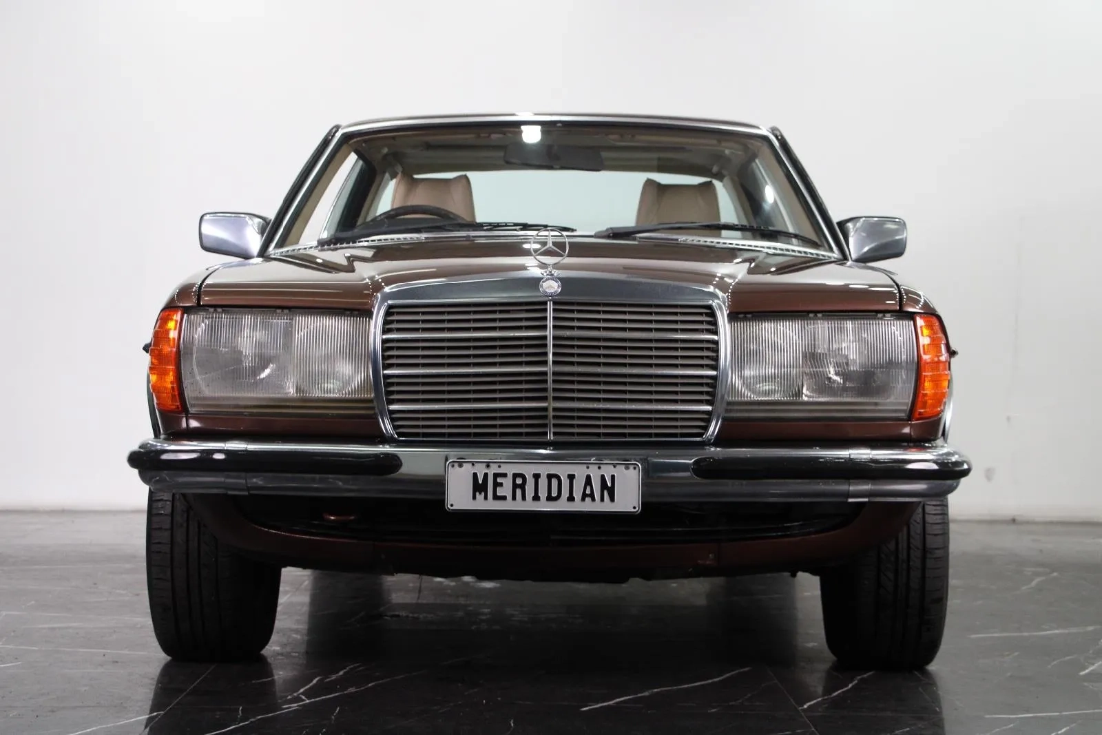 Mercedes-Benz-280CE-