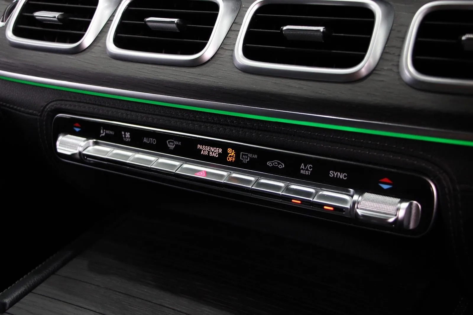 Mercedes-Benz-GLE-Class-GLE450