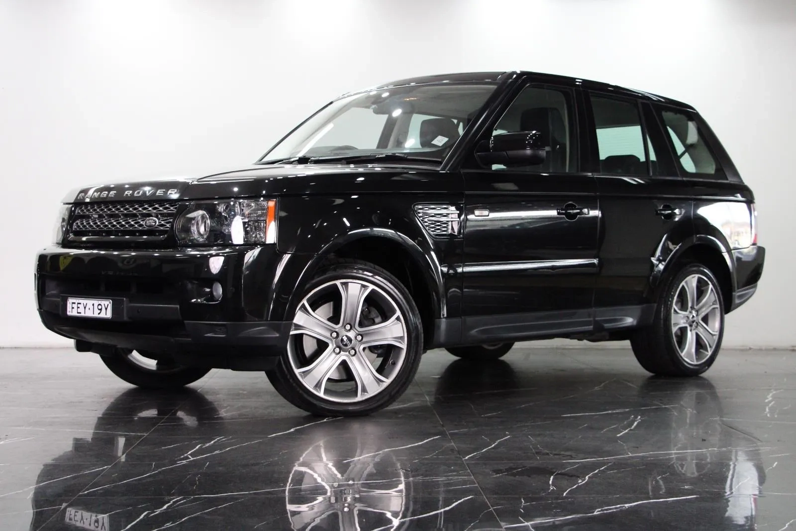 Land Rover-Range Rover Sport-SDV6 Luxury