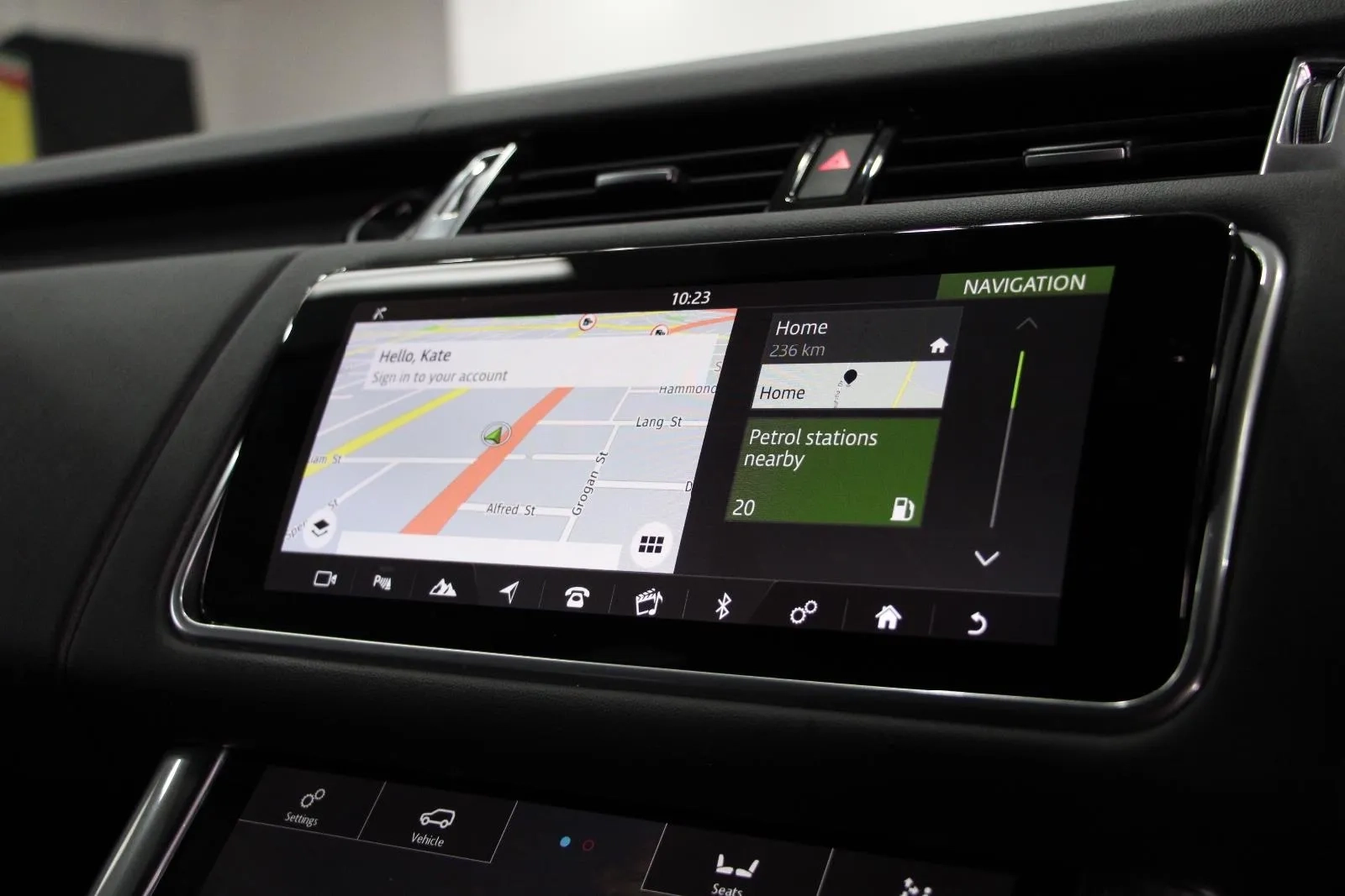 Land Rover-Range Rover Sport-DI6 183kW SE