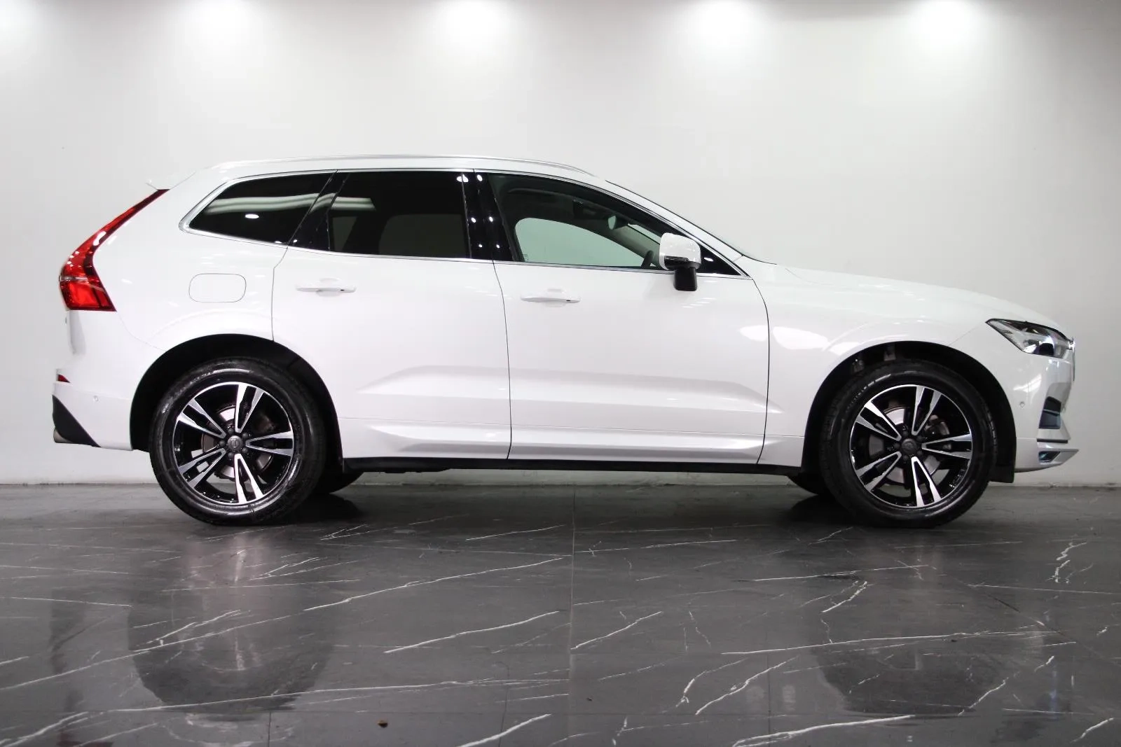Volvo-XC60-T5 Momentum