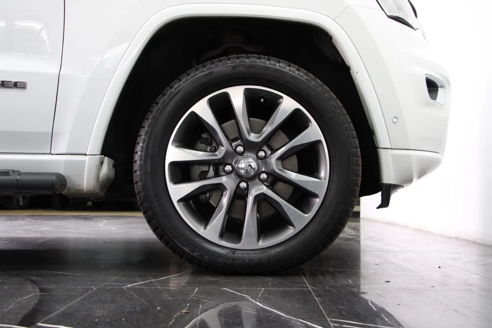 Jeep-Grand Cherokee-Overland