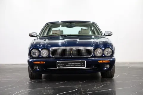 Super V8