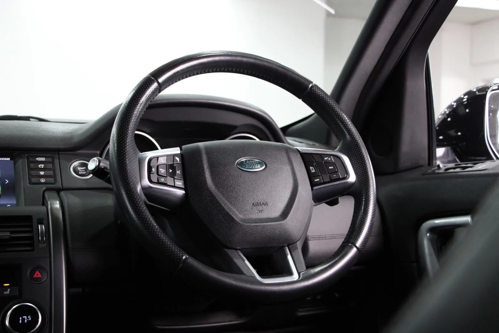 Land Rover-Discovery Sport-TD4 132kW HSE