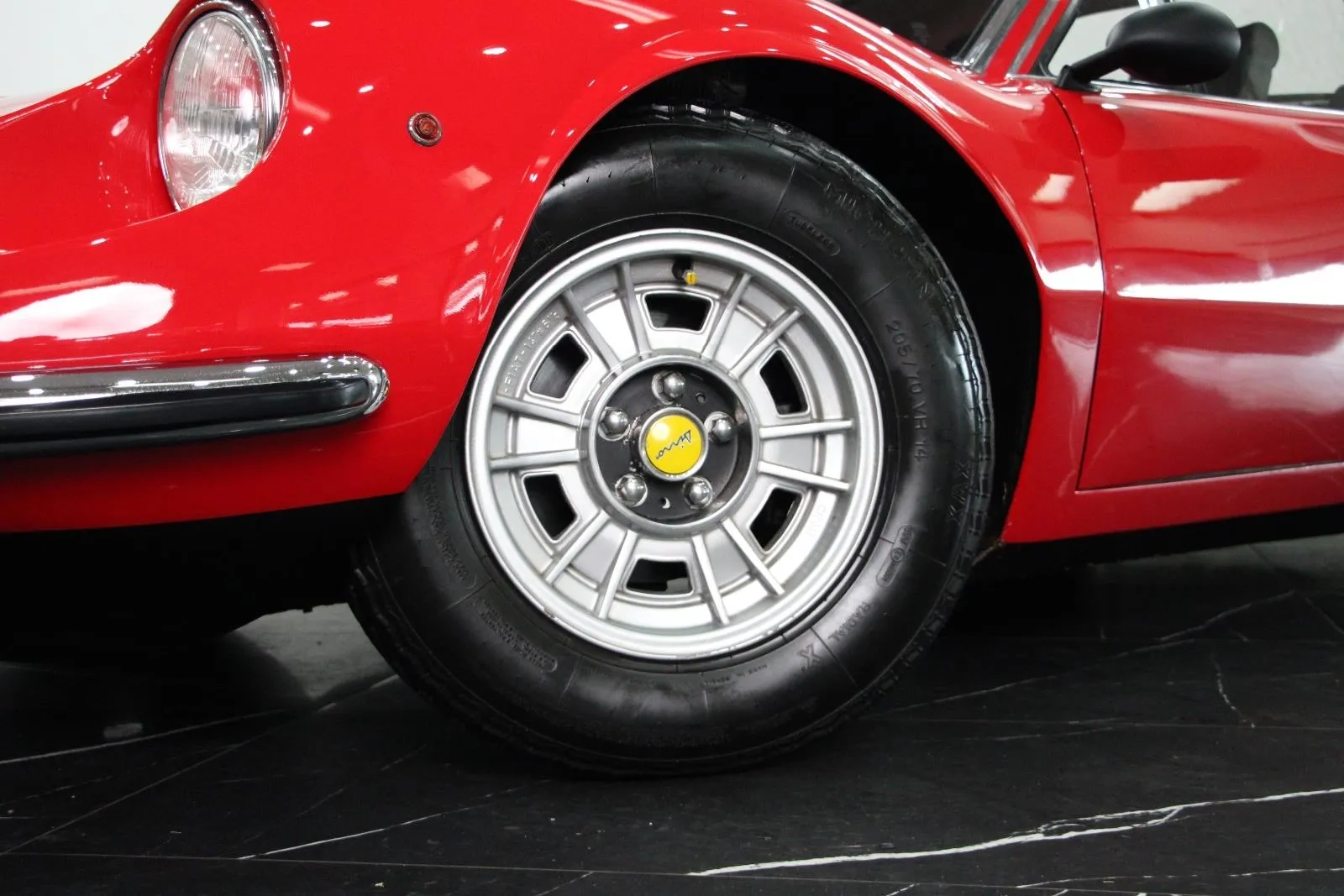 Ferrari-Dino-246 GT