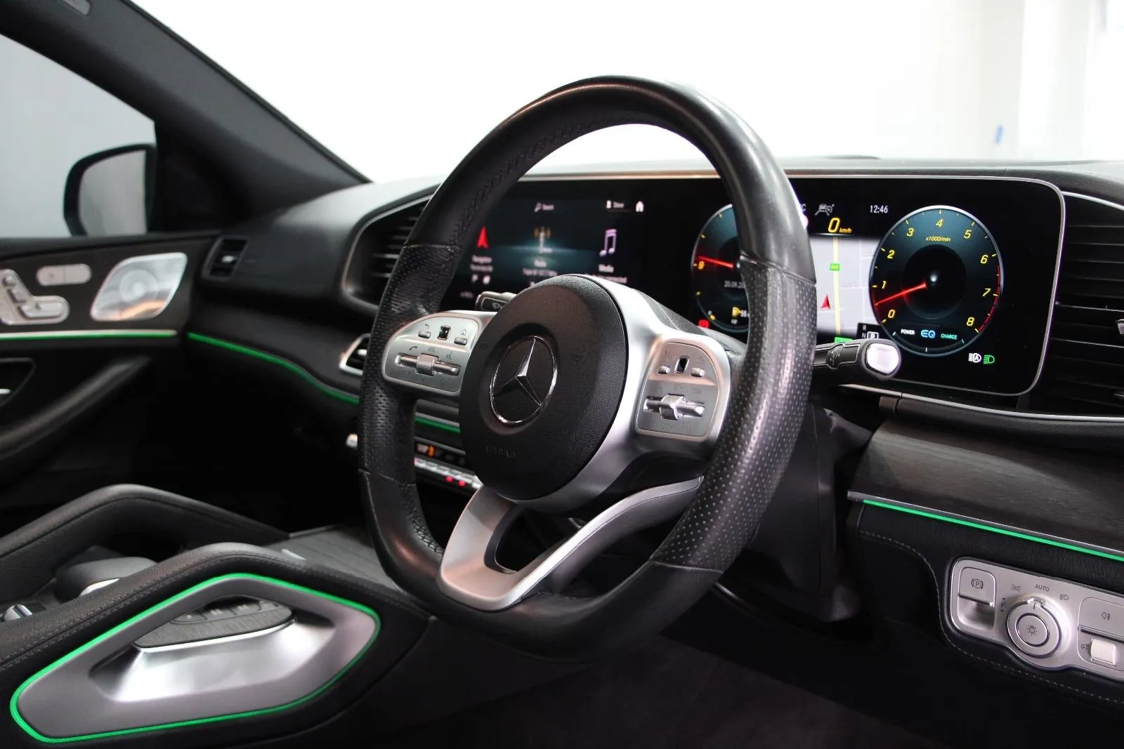 Mercedes-Benz-GLE-Class-GLE450