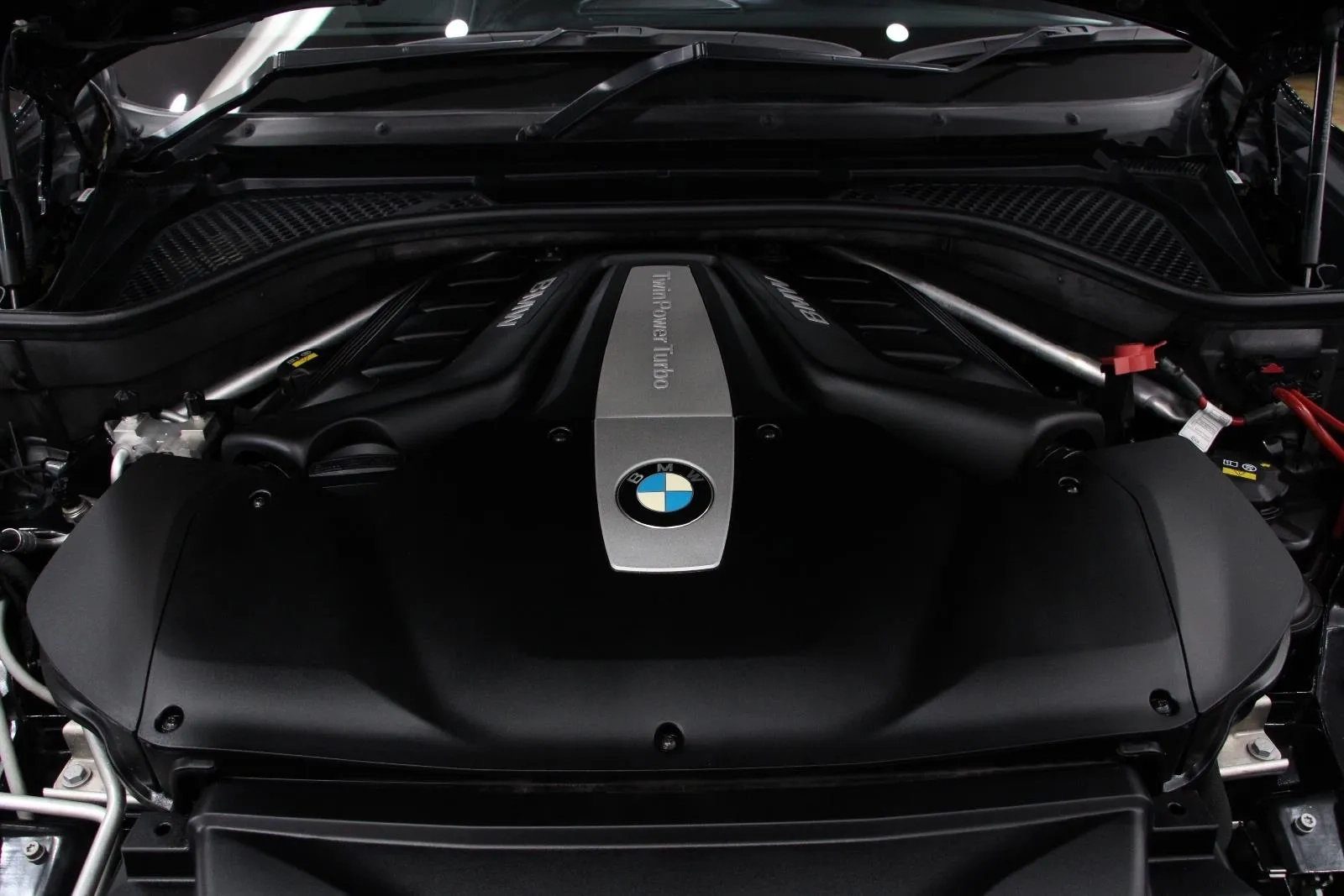 BMW-X6-xDrive50i