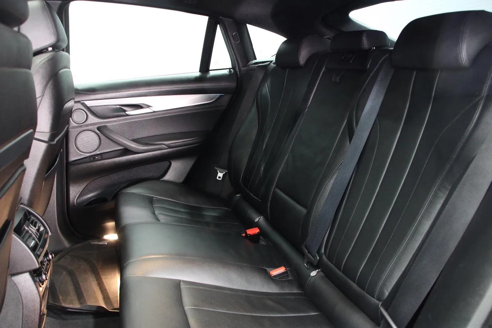BMW-X6-xDrive50i