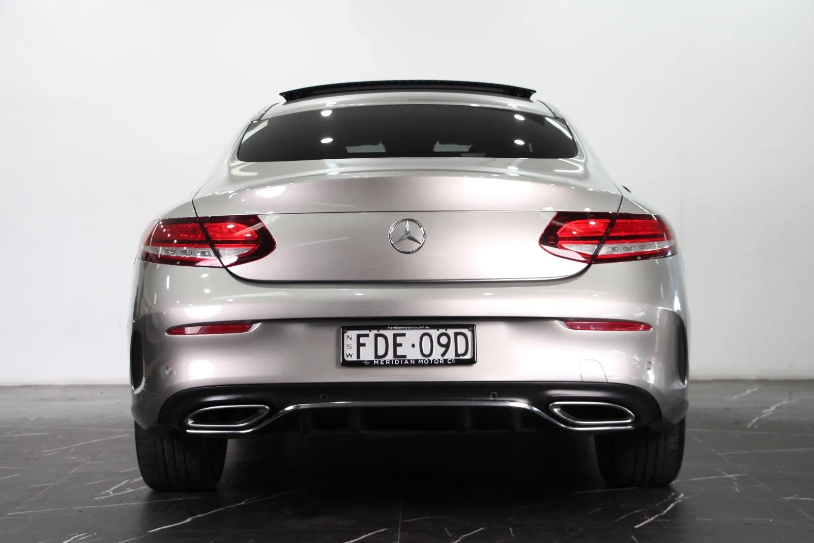 Mercedes-Benz-C-Class-C200