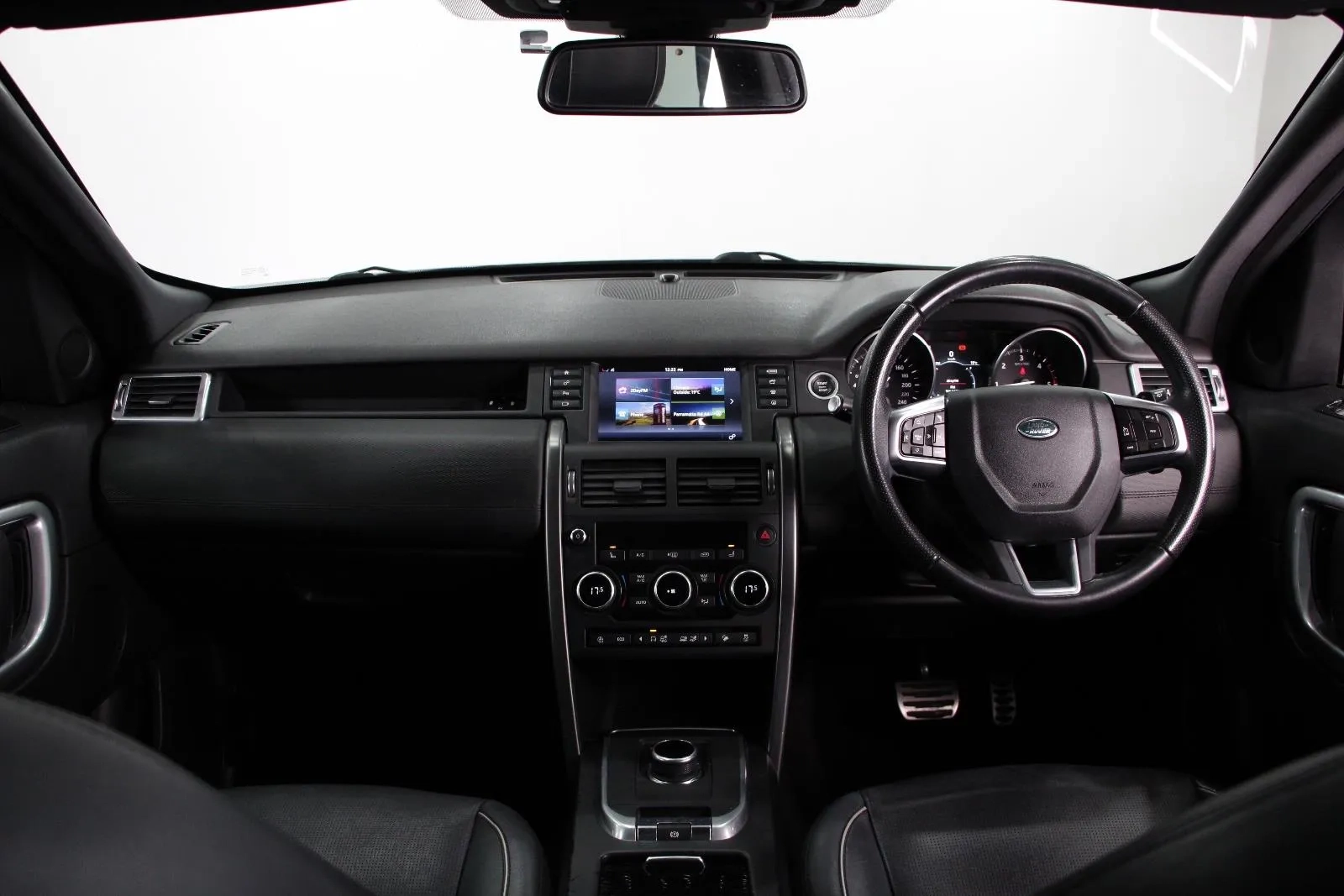 Land Rover-Discovery Sport-TD4 132kW HSE