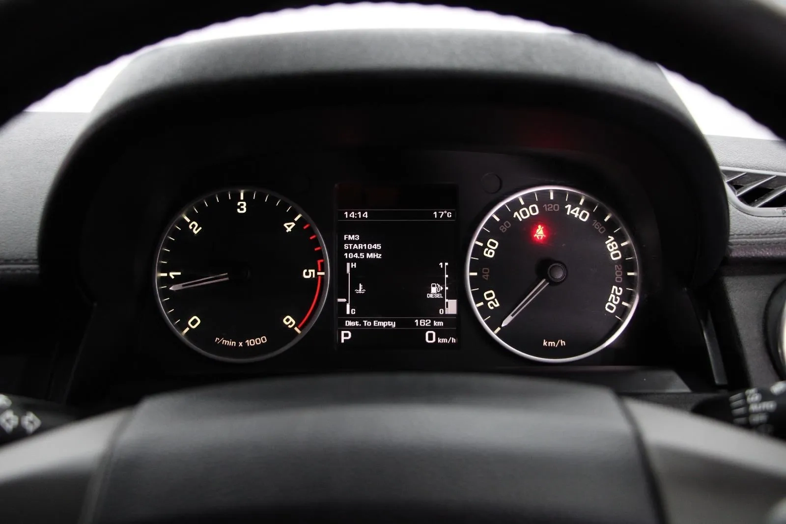 Land Rover-Discovery-SDV6 HSE