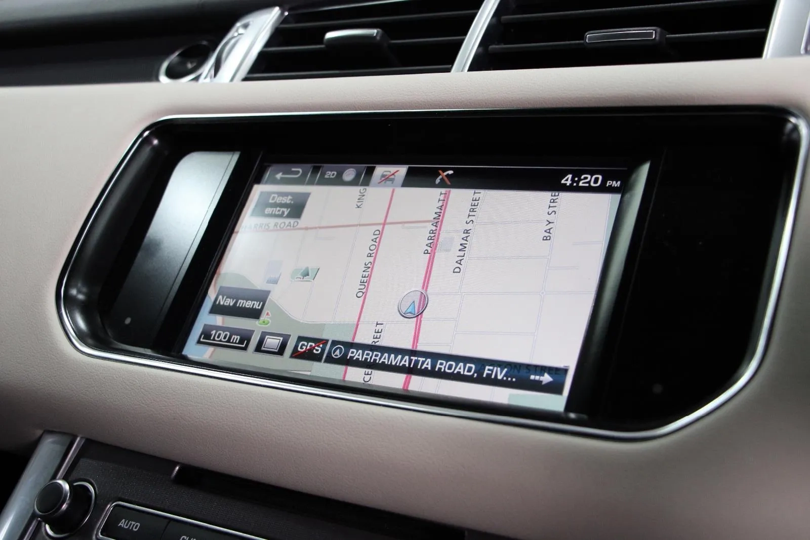 Land Rover-Range Rover Sport-SDV8 HSE