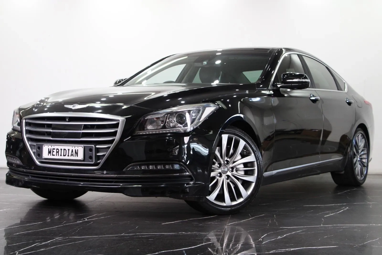 Hyundai-Genesis-Ultimate Pack