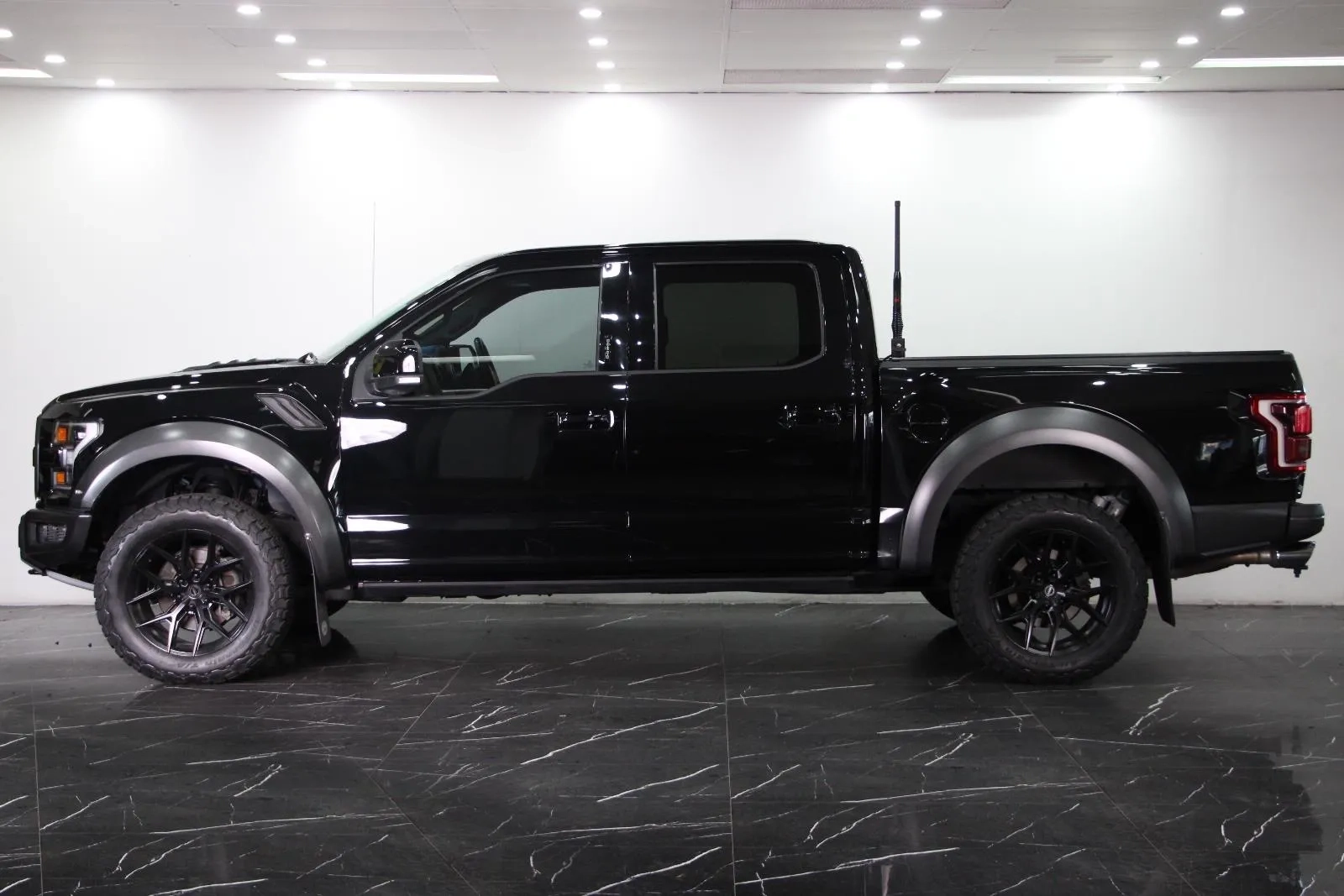 Ford-F-150-Raptor