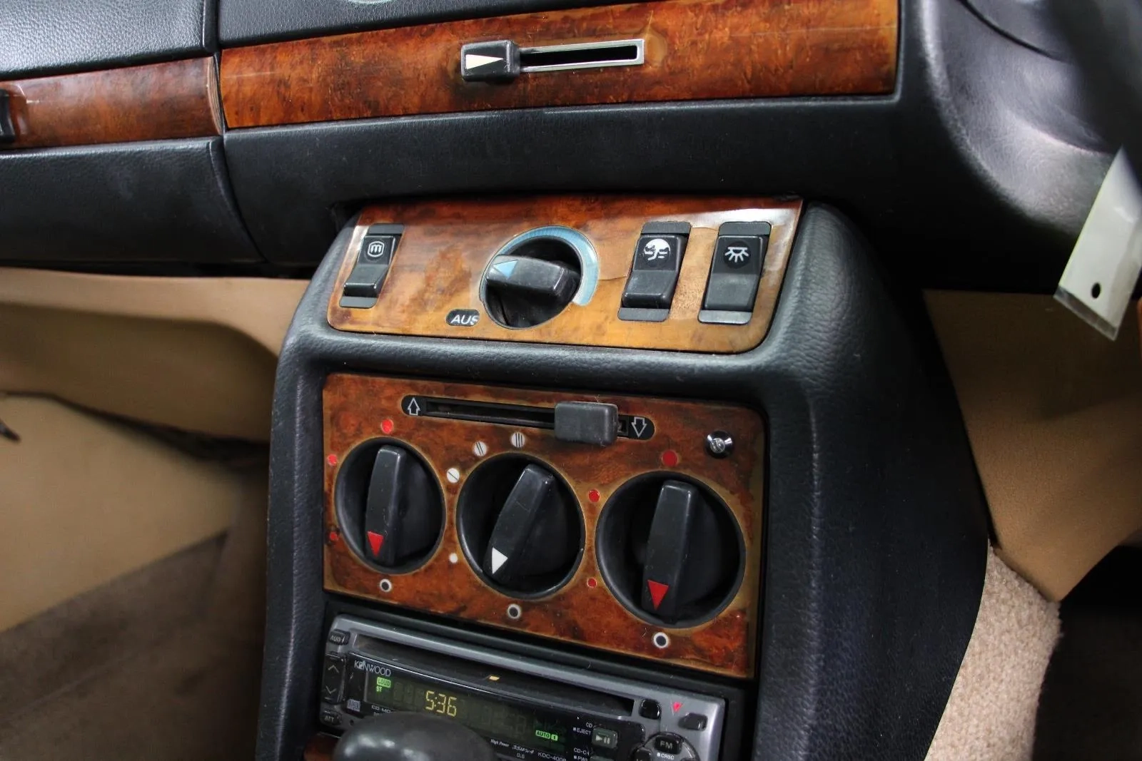 Mercedes-Benz-280CE-